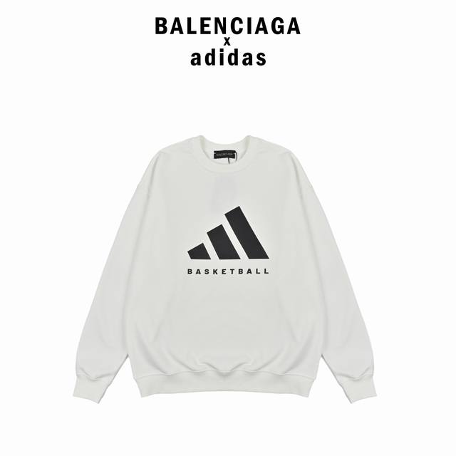 Balenciaga classic. Printed crewneck sweatshirt. . In sync with the brick cabin