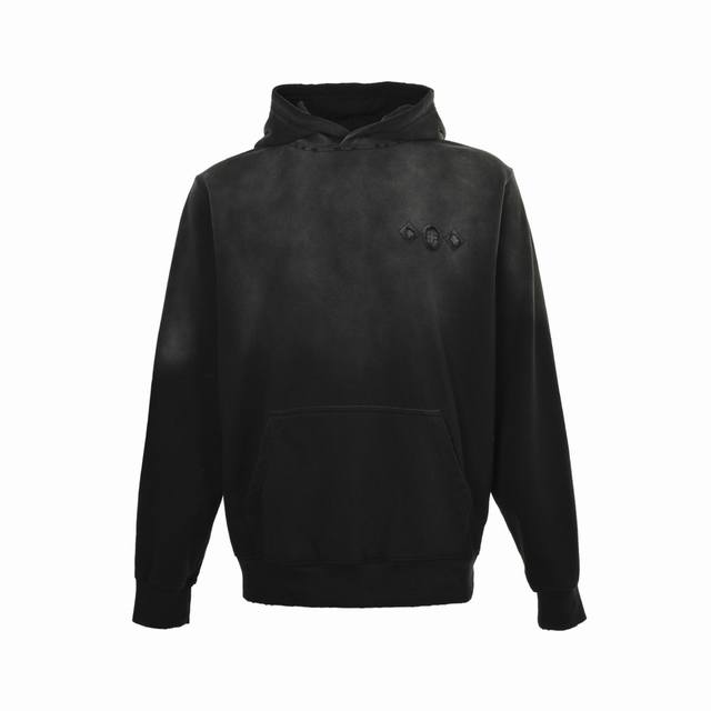 Louis Vuitton New autumn/winter distressed laser-burned appliqu