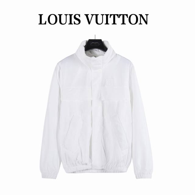 Louisvuitton hooded windproof long-sleeved jacket is expertly crafted from a ble