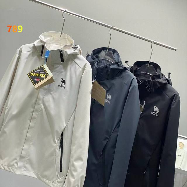 Camel Hooded Outdoor Sports Soft Shell Windproof Jacket Classic Model New Arriva