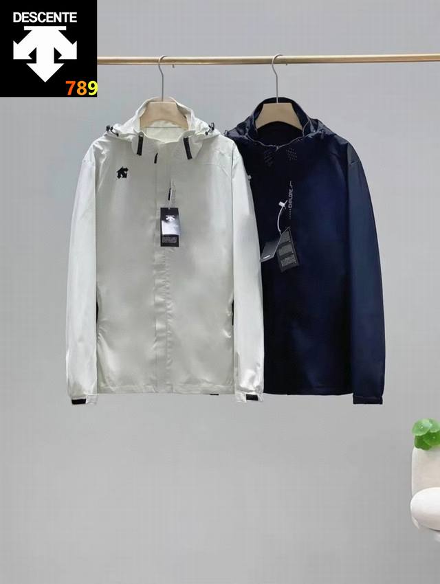 Descente Tricolor Chest Pocket Basic Casual Jacket - . Made with Gore-Txe softs