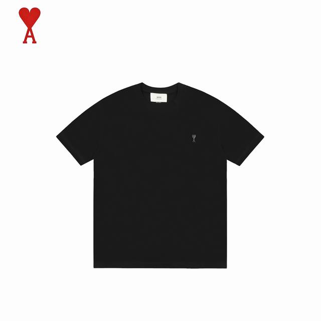 Ami 24Ss Classic Metal Badge Short Sleeve We've been making this style for three