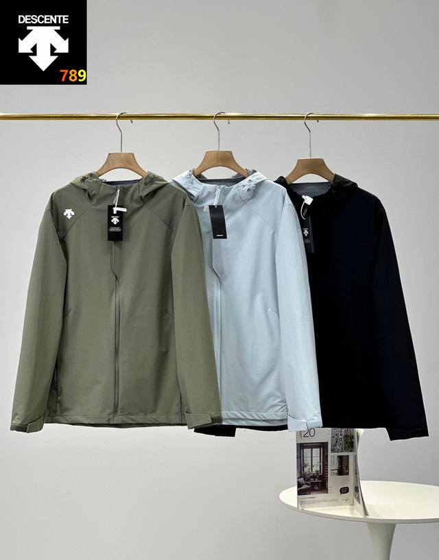 Descente Windproof Hooded Thin Jacket High-end custom design! Windproof, waterpr