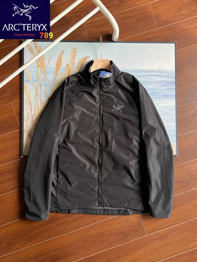 This spring 2025 new Tateo-style outdoor hiking jacket features a 50D woven, win
