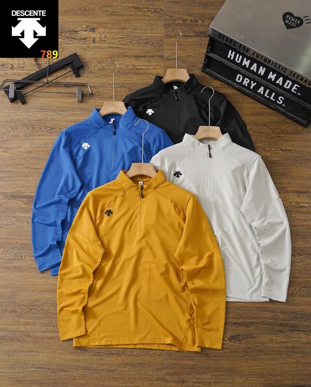 New fall/winter release, Descente's urban travel minimalist line, a crewneck pu