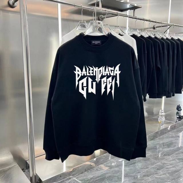 Offers Balenciaga and Gucci Paris collaboration, round-neck sweatshirt with art