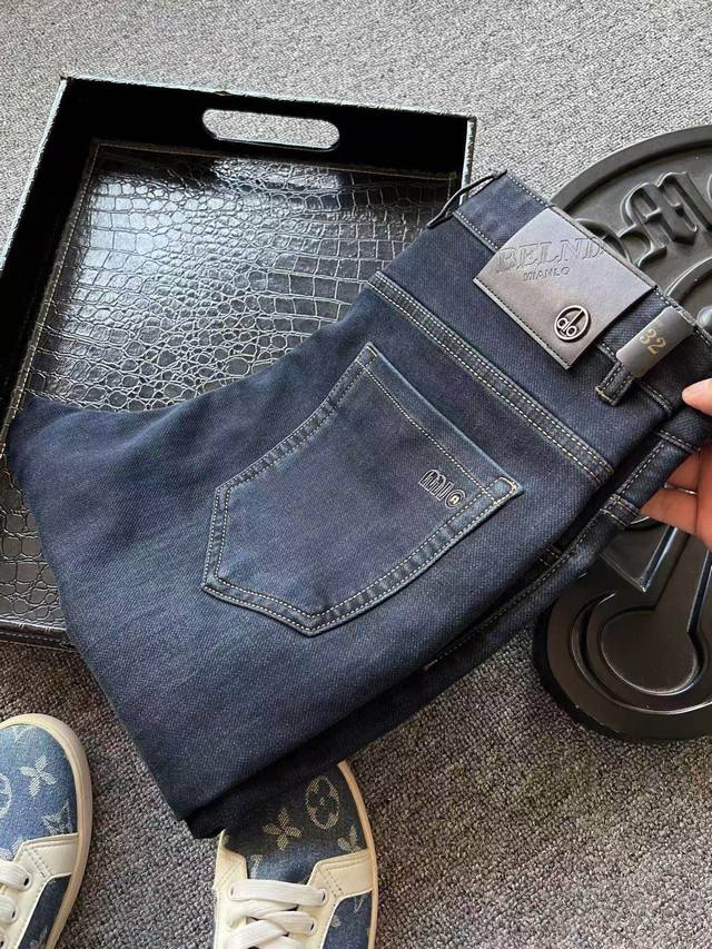 Top-tier jeans from the department store! A hot-selling item! Alo's new Miu Miu