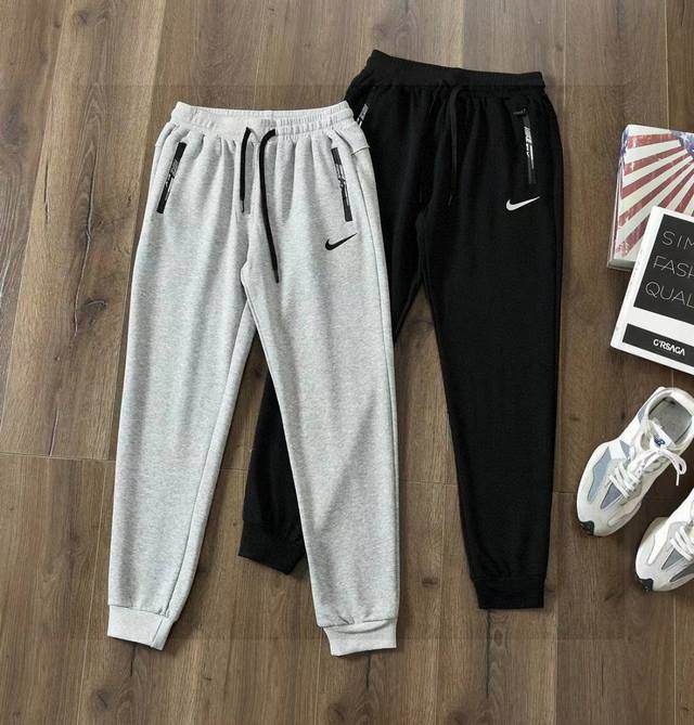 New arrivals. If you prefer a loose fit, we recommend ordering a size up. Nike'