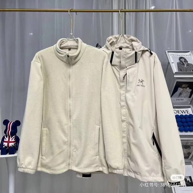 Arc'teryx! 3-in-1! Arc'teryx Casual 3-in-1 Fleece Jacket with Liner! Removable