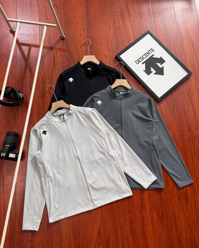 For Descente Training knitted sports top jacket is made of 7A antibacterial kni