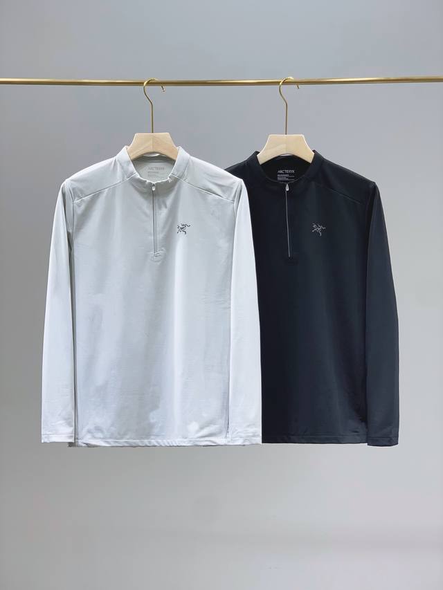 For 's explosive opening of a men's fleece sweatshirt jacket! The interior is