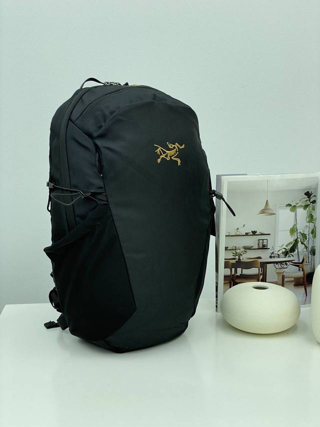 High quality! The Arc'teryx Mantis 16L Backpack is a durable, travel backpack fo