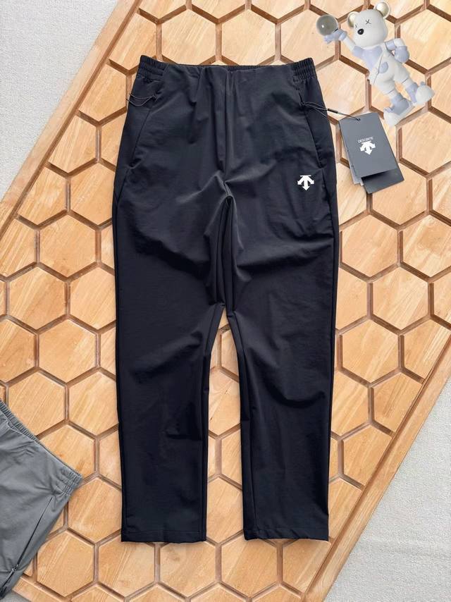 Descente's new autumn outdoor men's three-color woven trousers Outdoor commuting