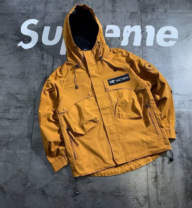 Arc'teryx workwear series appliqu