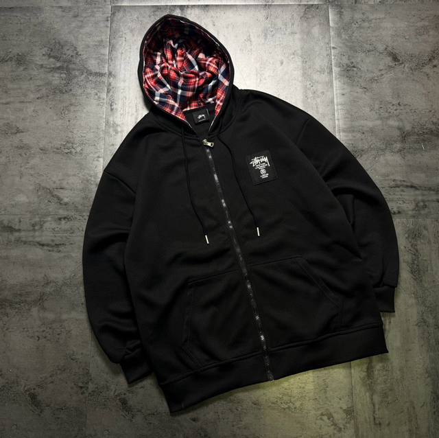 New arrivals! Stussy 2025 autumn collection. Couples' sweatshirts. Made from he