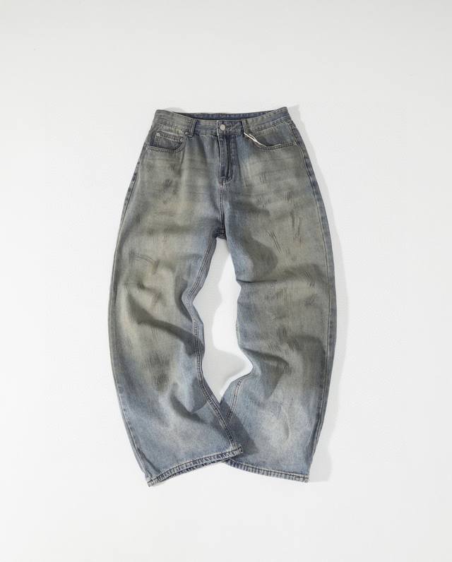 Acfeng25Fw's latest dirty-dyed, washed, distressed, loose-fitting, slightly flar