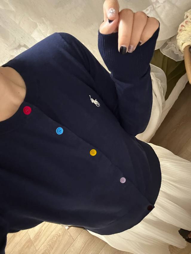 Ralph Lauren's new colorful buttoned short cardigan. These colorful buttons are