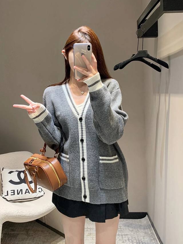 The correct version of Miu Miu's new jacquard letter-stitched contrasting color