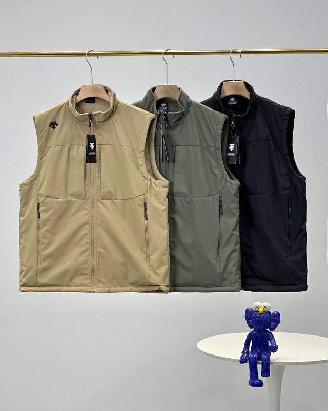 New arrival! Double-Faced Vest! Descente's new winter men's waterproof, windpro