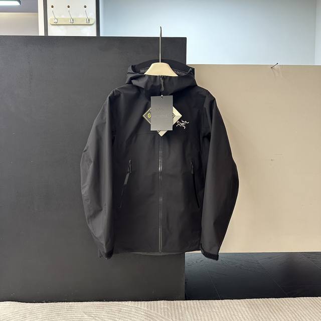Special price: Black in sizes S, Xl, and Xxl. Hardshell Series : Product colors