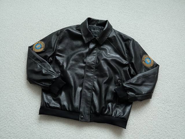 Top-quality Balenciaga lion armband PU leather jacket, unisex style . Color: Bl