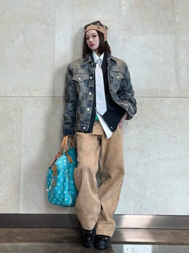 Model Image# Set (Disassembled Pants and Jacket) LV Distorted Damier Autumn/Wint