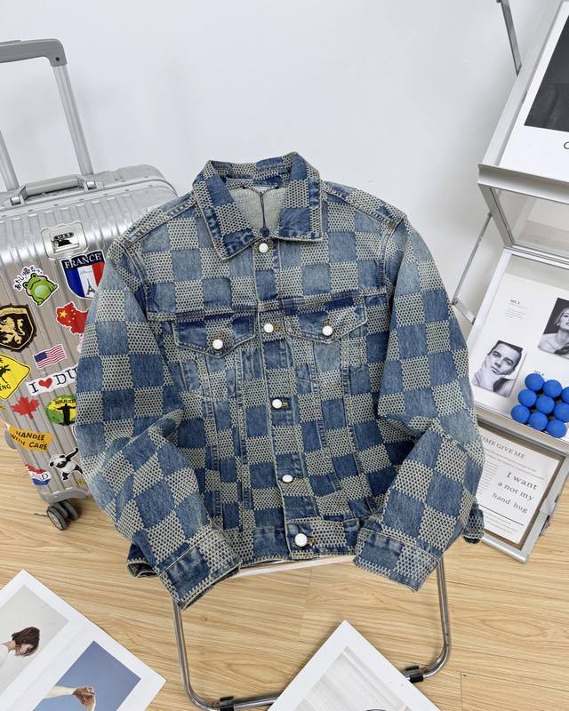 The set includes detachable pants and jacket. This is a limited-edition Louis V