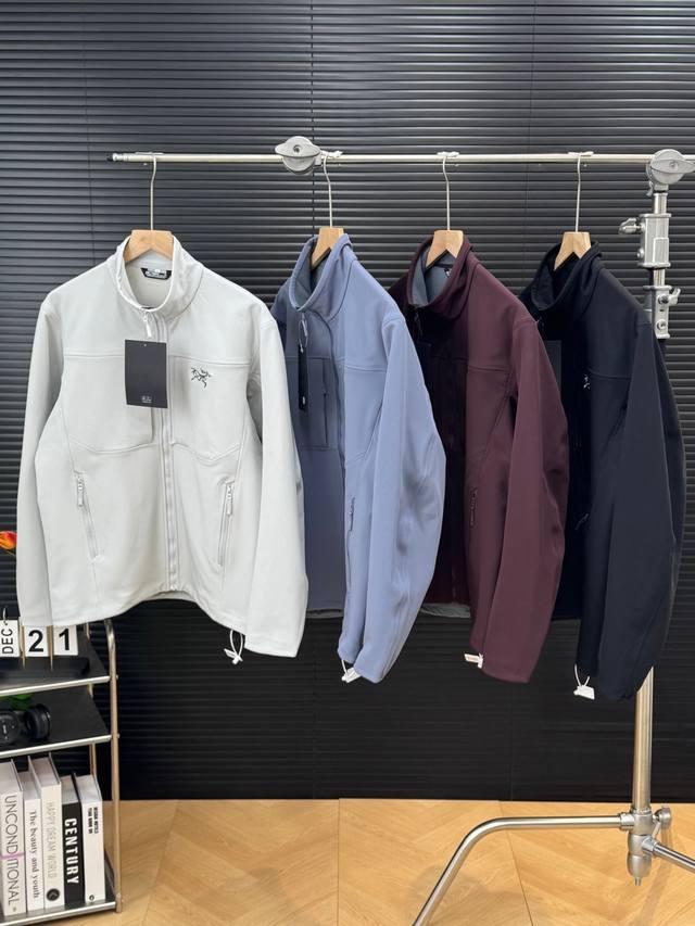 Arcteryx Gamma Mx Windproof Jacket for Men and Women Softshell Jacket Hooded Out