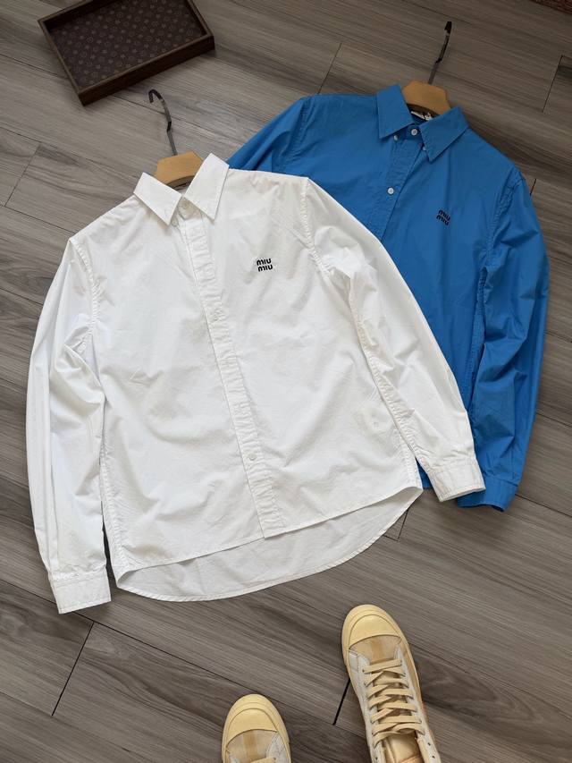 Miu Miu SS25 Logo Embroidered Lapel Long-Sleeved Shirt for Men and Women. Color: