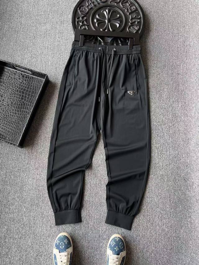 Top-tier counter merchandise! Popular item! Prada's new Prada counter-debut ice