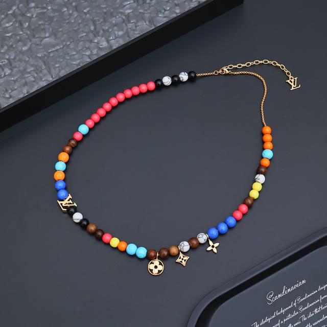 Louis Vuitton Lv Surfin' Beads necklace, the same style worn by Wang Hedi - Rain
