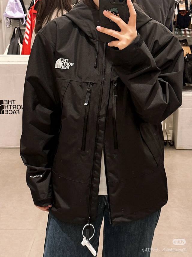 Model image! The North Face Dryvent fabric windproof and rainproof outdoor jack