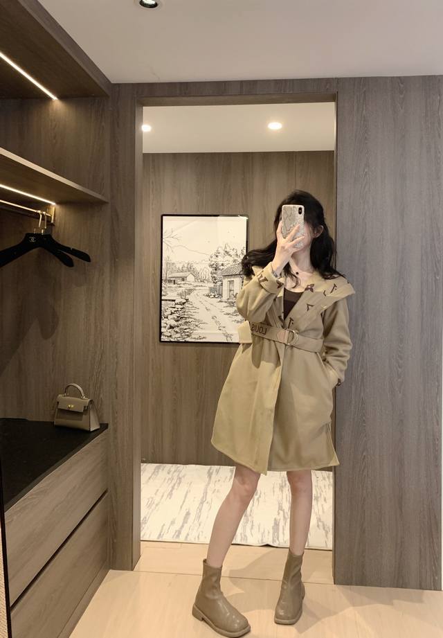 Lv Louis Vuitton boutique channel, a great deal on this double-faced cashmere co