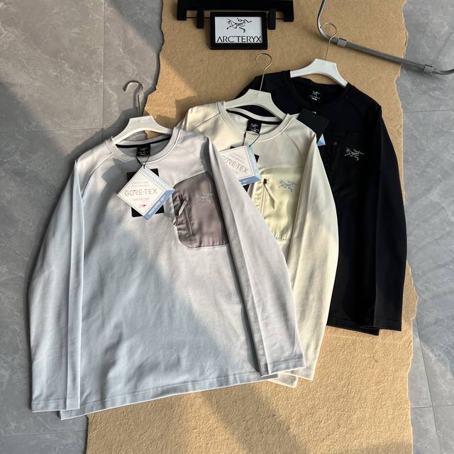 Arc'teryx T-shirts and long-sleeved sweatshirts for men and women are made of t