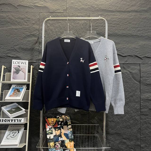 25 New Thom Browne autumn and winter new puppy ribbon V-neck cardigan sweater ca