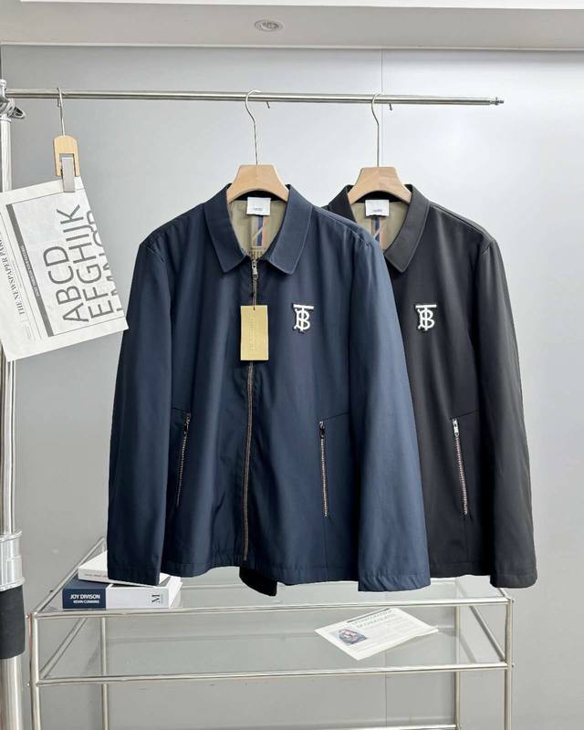 Burberry Tb men's stylish, minimalist, casual zippered lapel jacket. Don't miss