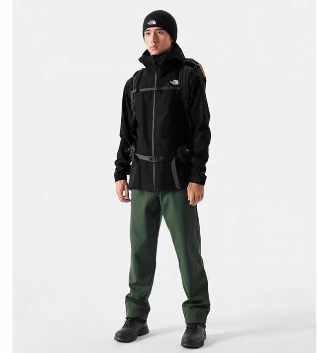 The North Face's new men's hooded thin jacket for fall! Made with imported, ligh