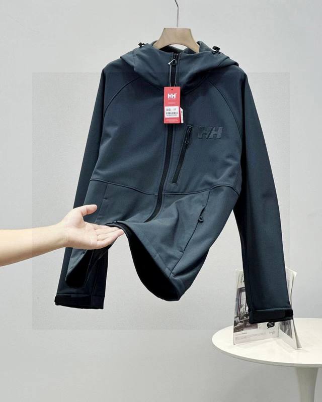New arrival, exquisitely embroidered, heavy-duty goods! What you see is what yo