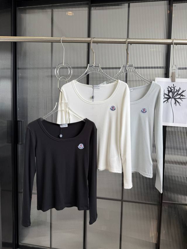 New arrival! Moncler women's ribbed long-sleeved T-shirt! The texture of the ri