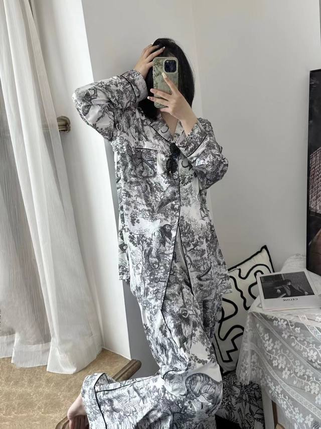 Dior Dior couple's pajamas for men and women, couple's home clothes, original qu