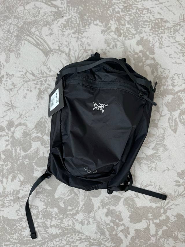 A very popular backpack. This pure, original Arcteryx Heliad 15L backpack is wat