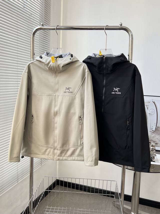 Arc'teryx unisex waterproof and breathable softshell jacket! Classic softshell f