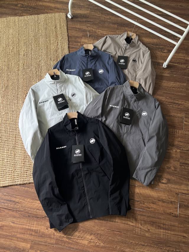 Mammut's Mammut Stand-Collar Outdoor Casual Jacket offers double-layered warmth