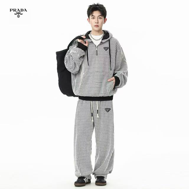 prada Prada overseas version 25Ss new three-color high-quality Ins hip-hop trend
