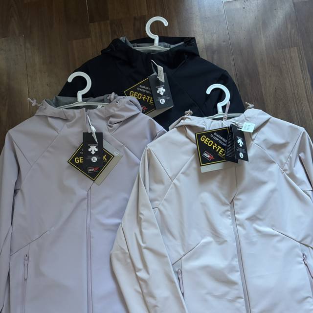 High quality, packed with Sydney paper Descente 25 new autumn product! Women's