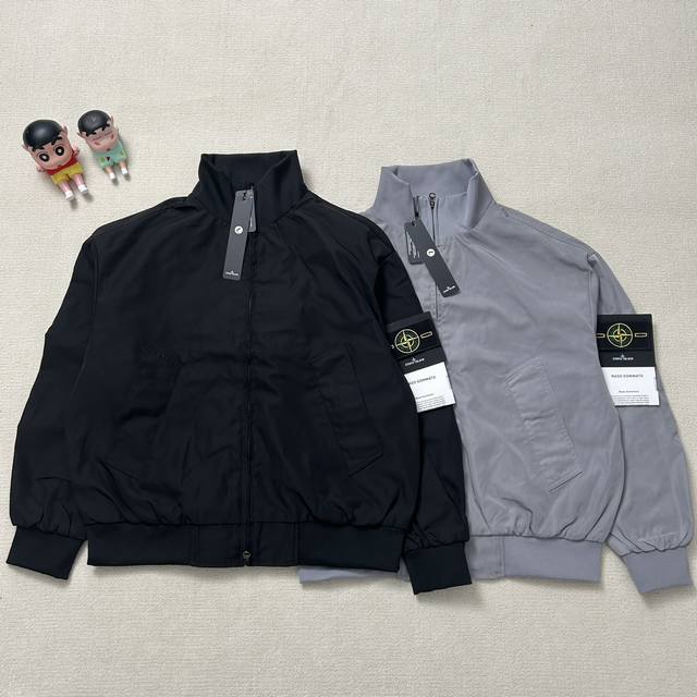 New arrival! This Stone Island 25Ss solid-color, stand-up collar, retro workwea