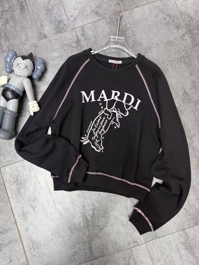This Mardi sweatshirt is so beautiful. The style is a little different from the