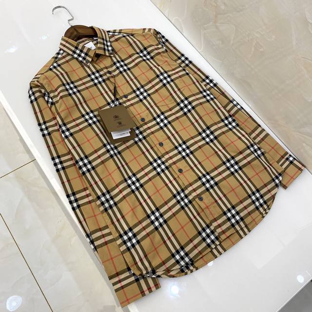 S. M. L. Xl, Xxl B-lined cotton shirt with a straight fit. Simple peak collar an