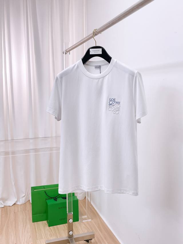 Back in stock! Loewe's new 2025 Spring/Summer collection debuts at the counter