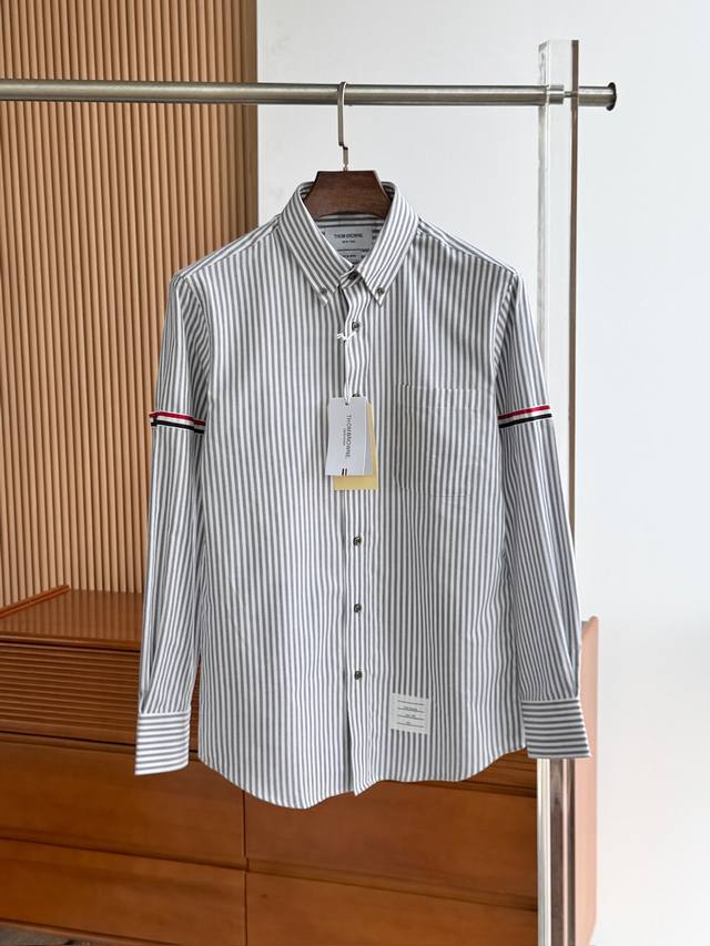 Two colors... Tb Brownie's top item. Striped contrast ribbon men's long-sleeved